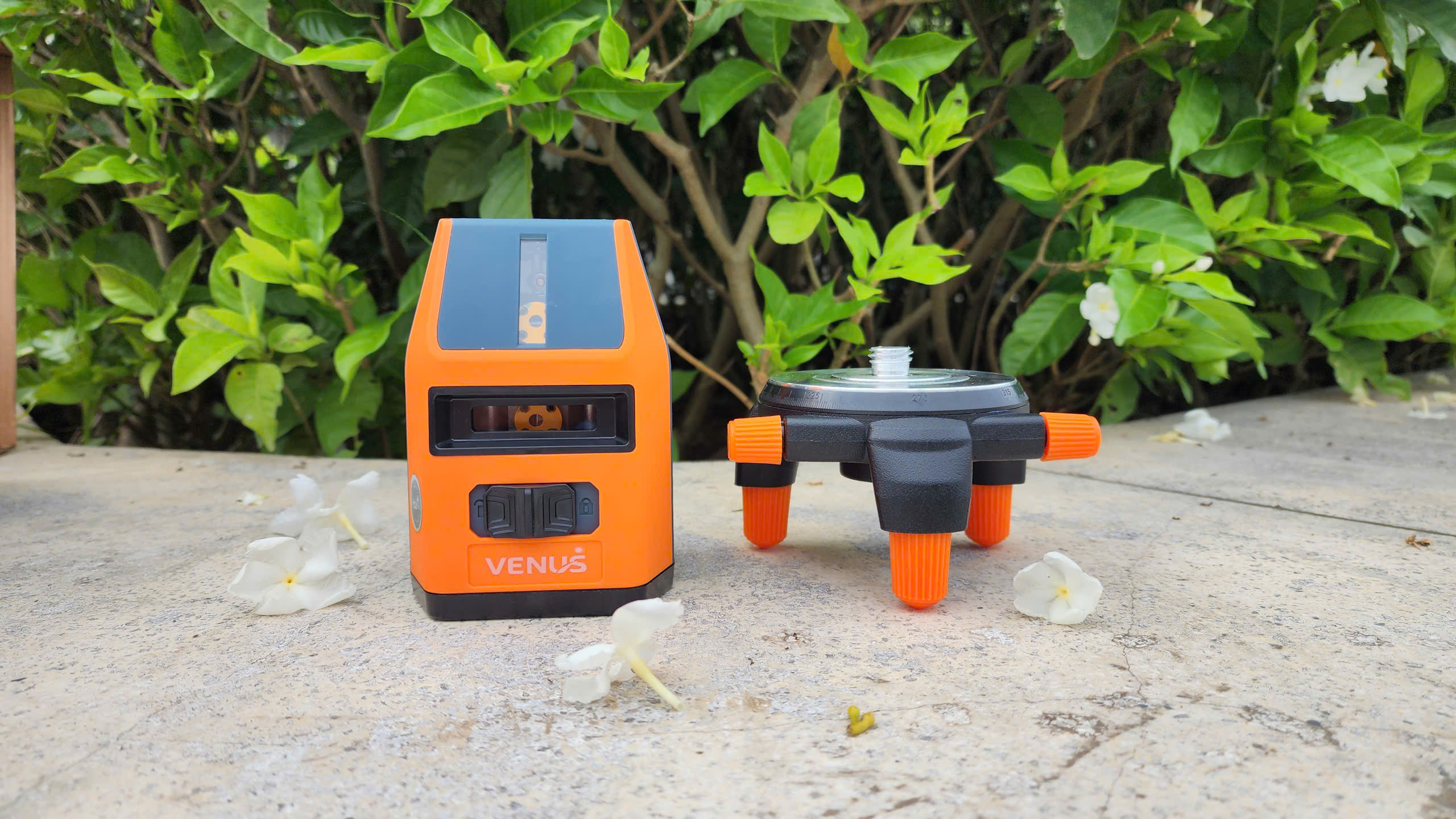 MÁY CÂN MỰC LASER 5 TIA XANH BENTEC VENUS BT5015